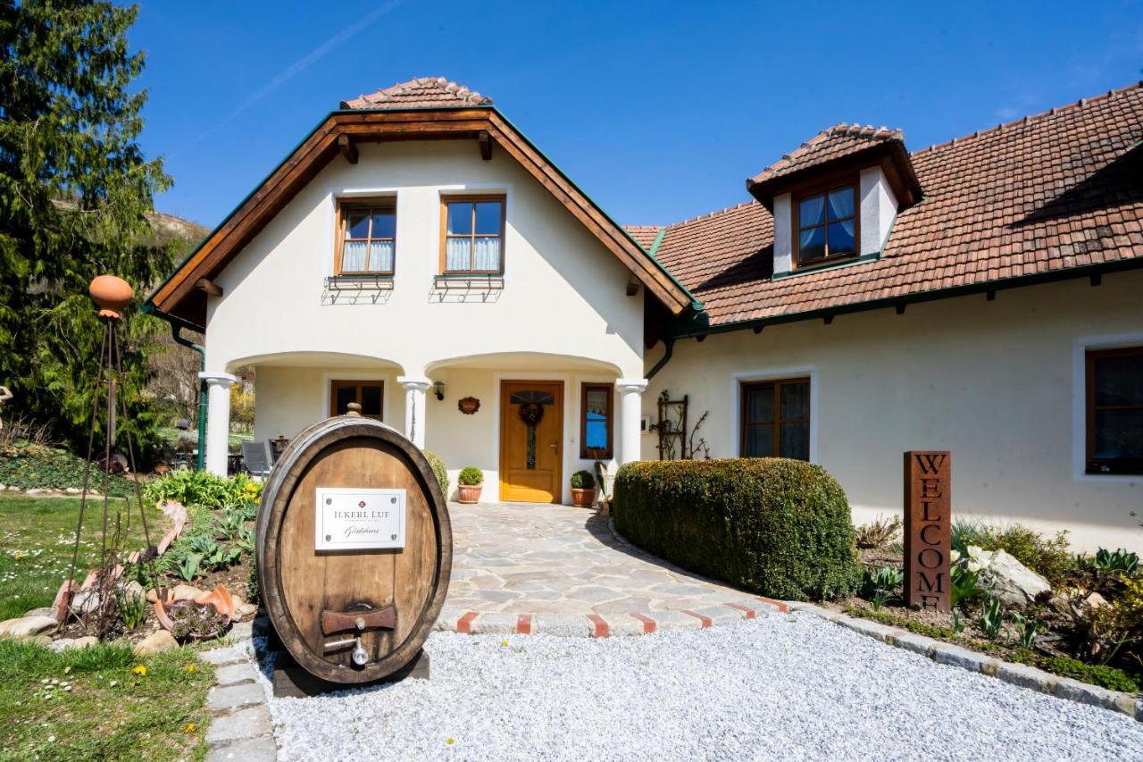 Weinberghof Ilkerl-Luf Bed & Breakfast Krems an der Donau Exterior photo