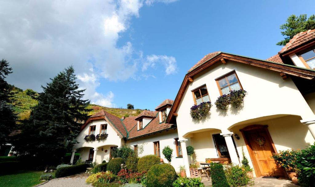 Weinberghof Ilkerl-Luf Bed & Breakfast Krems an der Donau Exterior photo