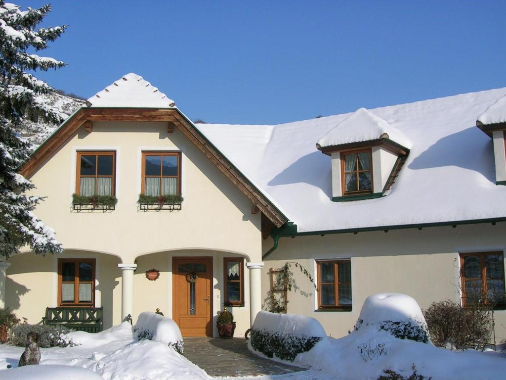 Weinberghof Ilkerl-Luf Bed & Breakfast Krems an der Donau Exterior photo